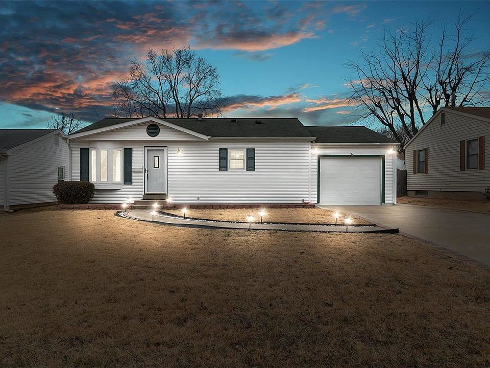 1st image of 12117 Sunnycrest Pl