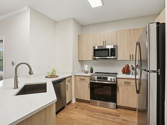 3rd image of 100 Azalea Garden Dr #2106