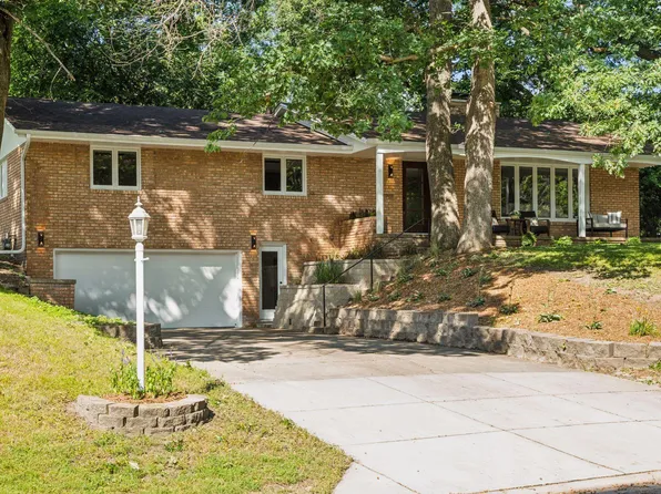 125 Hampshire Ave N, Golden Valley, MN 55427