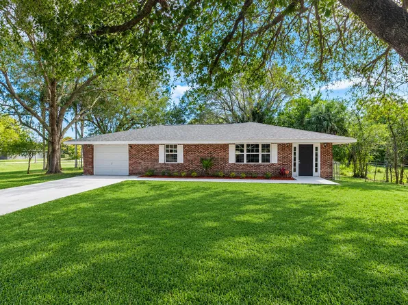 2312 N 42nd St, Fort Pierce, FL 34946