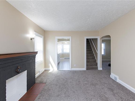 2nd image of 1023 Wertz Ave SW