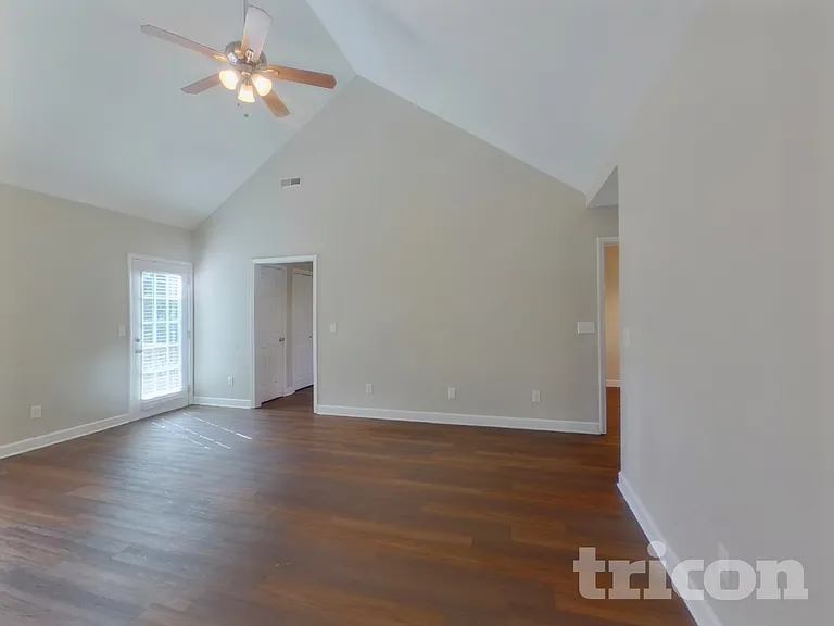 2905 Haddox Pl — Photo 4