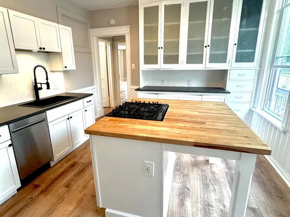 2476 N Murray Ave #2480, Milwaukee, WI 53211