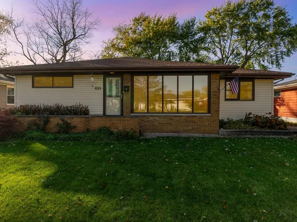 8212 Howard Ave, Munster, IN 46321