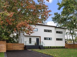 5427 Anthony Pl, Burlington, ON L7L3G9