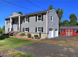 17 Labordie Rd, Oxford, CT 06478