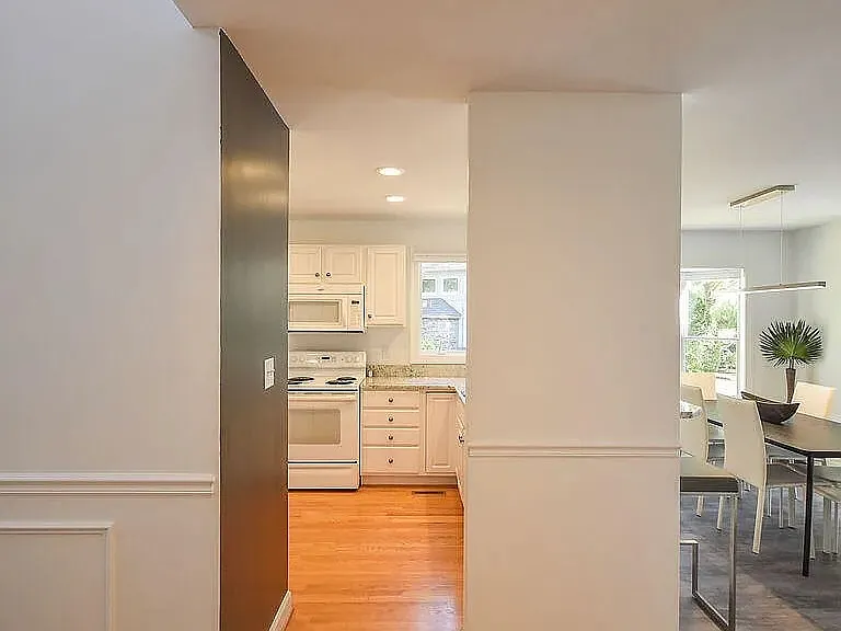 200 Starland Ln — Photo 4