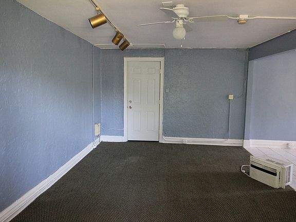 4th image of 526 S York St APT C