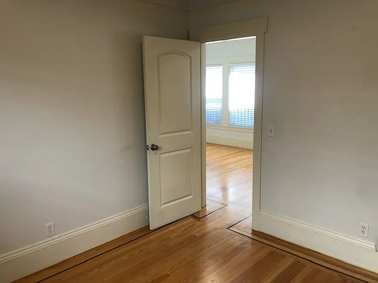 937 International Blvd — Photo 11