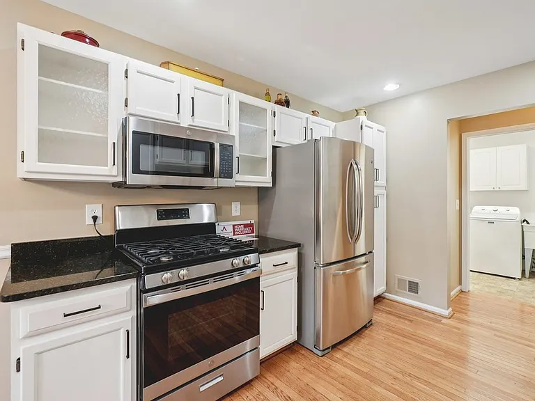 2799 Lochmoor Blvd — Photo 12
