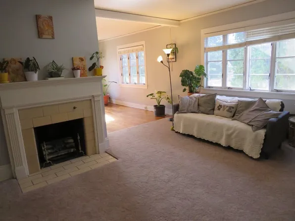 1421 State, 1421 State St #3, Eau Claire, WI 54701