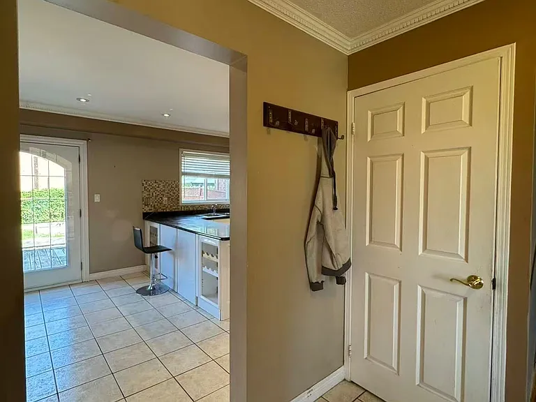 7267 Aldercrest Dr — Photo 14
