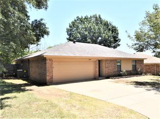 6205 Autumn Springs Dr, Arlington, TX 76001