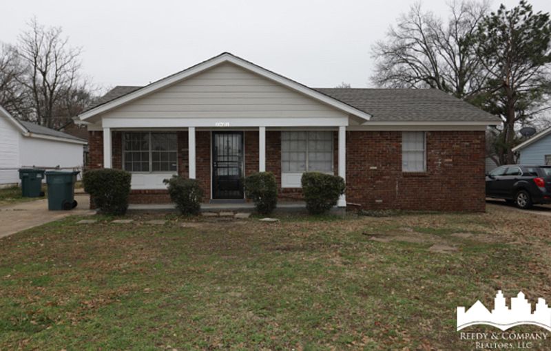 1st image of 1621 Whitehead Dr