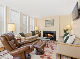 703 8th St NE, Washington, DC