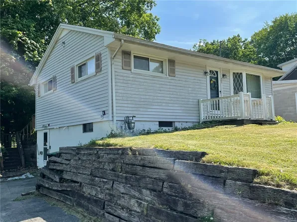 477 W Park St, Hermitage, PA 16148