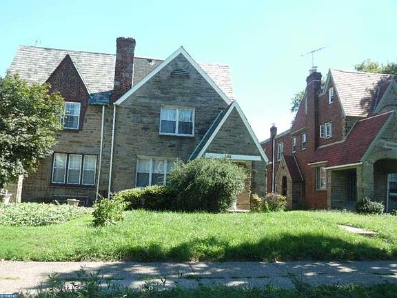 2nd image of 5005 E Roosevelt Blvd