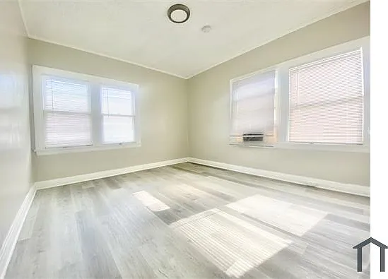 240 S New Hampshire Ave — Photo 10