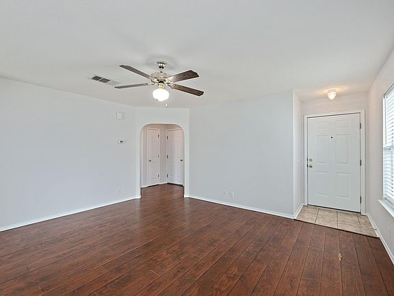 4th image of 14420 Cummins Way