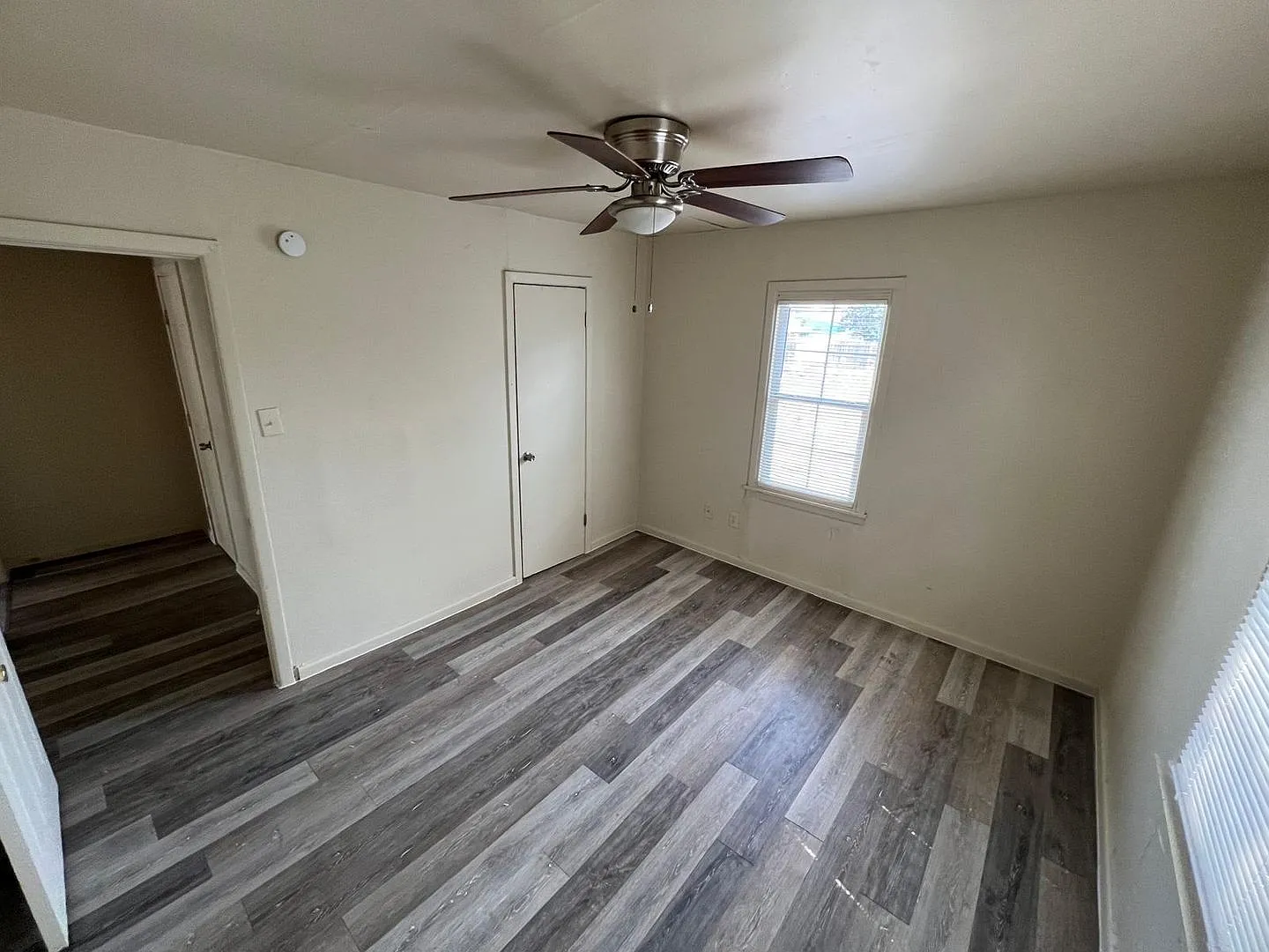 $0 First Month's Rent / $0 Deposit at Move-in — Photo 3