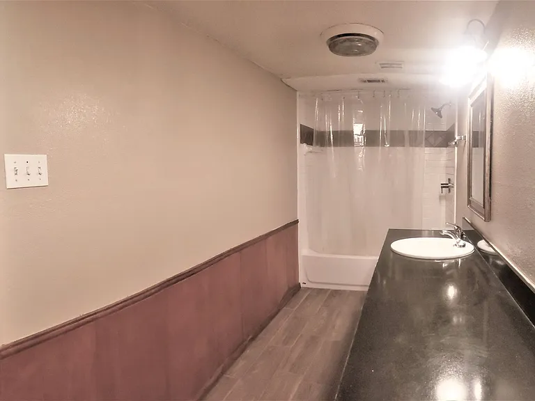 7604 Bridges Ave #B — Photo 13
