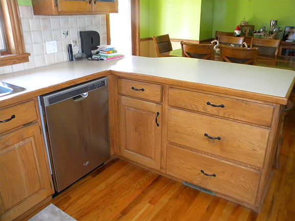 4th image of 455 Elizabeth Dr