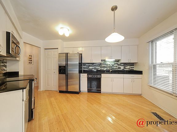 Kitchen / Breakfast Room