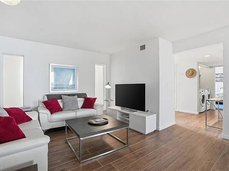 10475 Gulf Shore Dr #132 — Photo 2