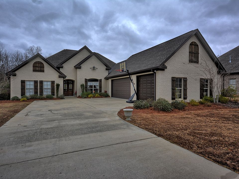 1st image of 1650 Arborway Cir