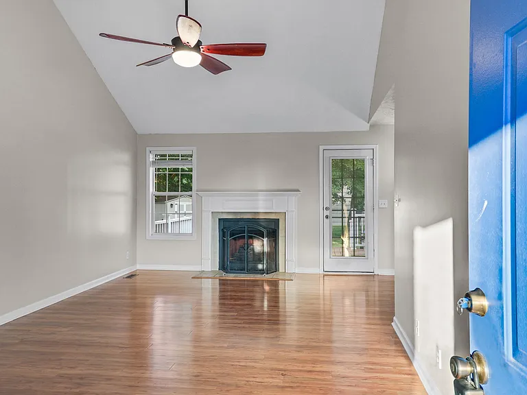 1633 Cedar Springs Cir — Photo 14