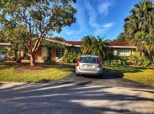 5645 SW 85th St, Miami, FL 33143