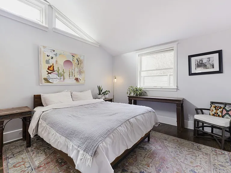 1443 Mapleton Ave — Photo 13