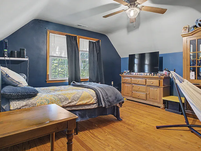 342 W Old Cross Rd — Photo 13