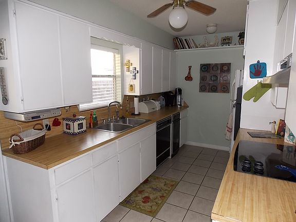 5th image of 3774 E Everglade Ave
