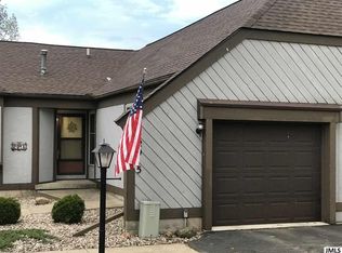 2015 Augusta Dr, Jackson, MI 49201