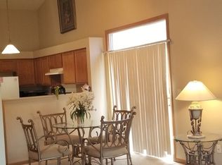 704 S Bayles Dr, Romeoville, IL 60446