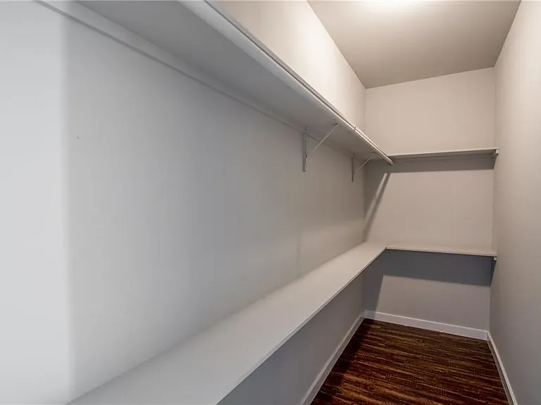906 Quartz Ct #401 — Photo 10