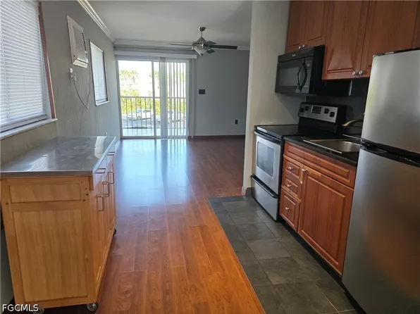 8162 Country Rd Unit 205, Fort Myers, FL 33919