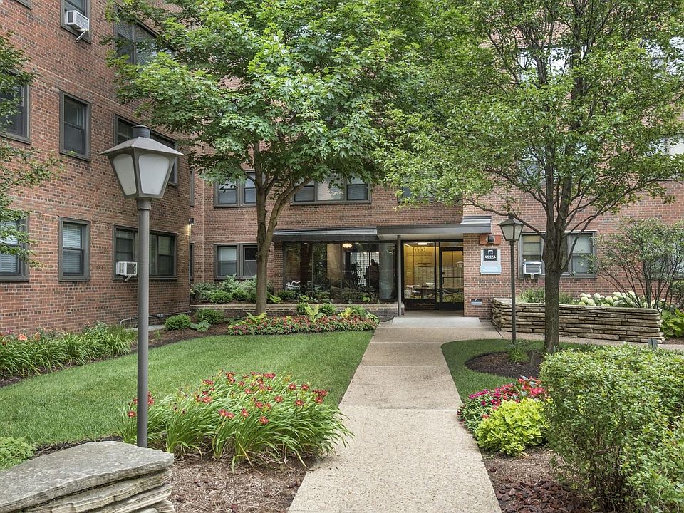 1st image of 5550 S Dorchester Ave APT 1403