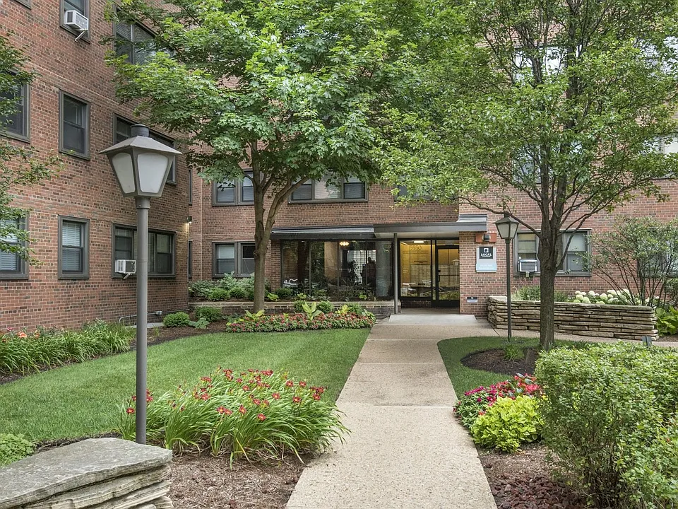 5550 S Dorchester