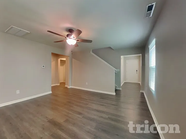 1037 Bitting Hall Cir — Photo 4