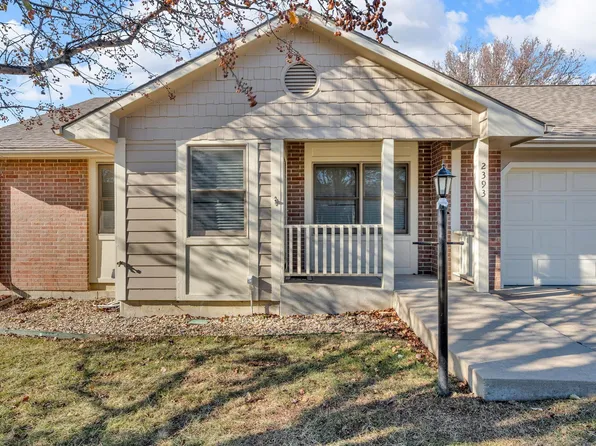 2393 SW Honeysuckle Ln, Topeka, KS 66614