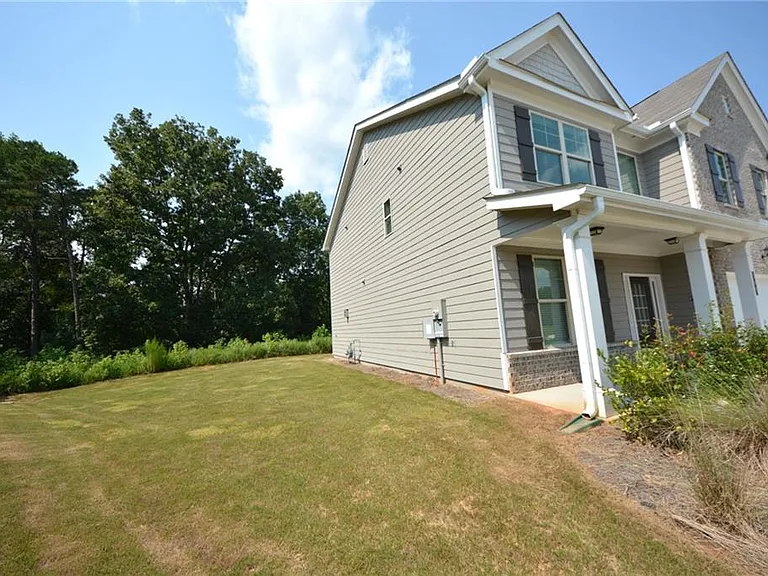 547 Hellen Valley Dr — Photo 4