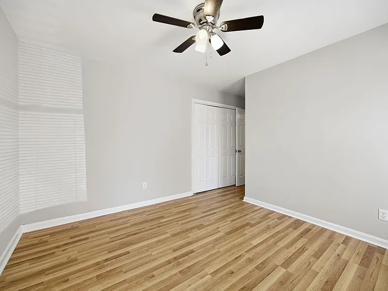 1509 Clermont Rd — Photo 10