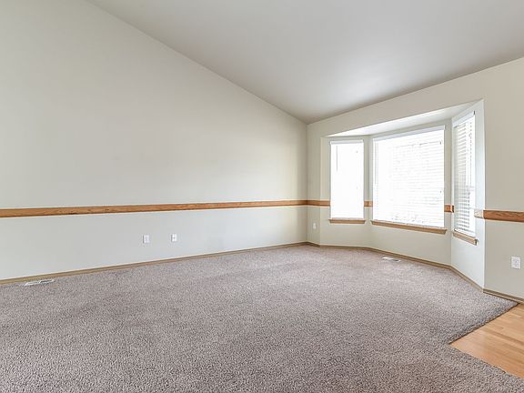 4th image of 11120 184th Avenue Pl E
