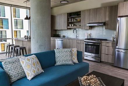 1st image of 1022 Lake St #617