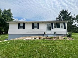 2755 Marion Oaks Dr, Zanesville, OH 43701