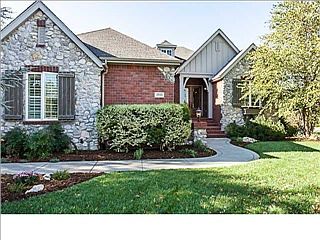 1st image of 2533 N Rosemont Ct