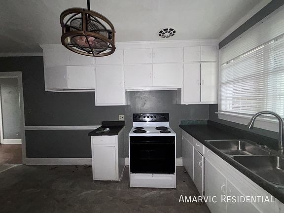 2nd image of 420 S Mercer St #420