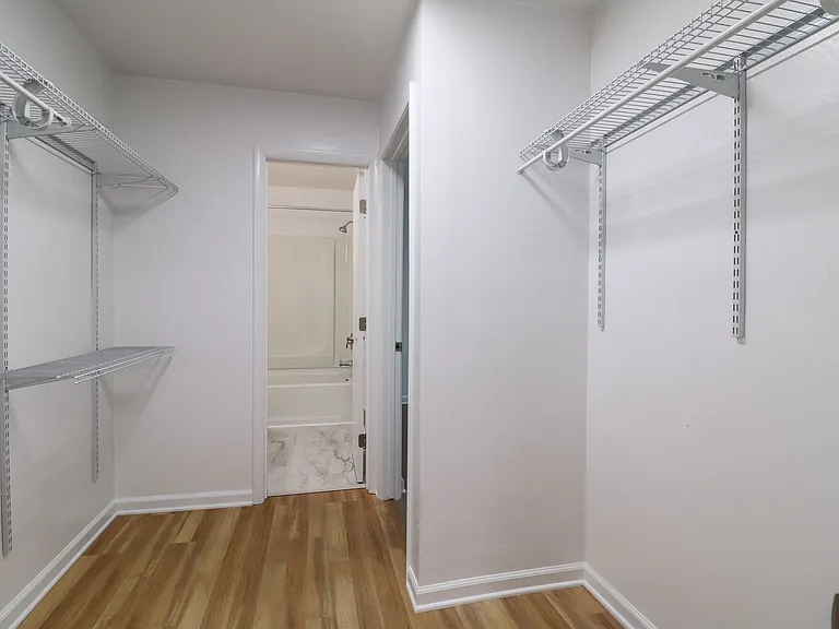 1731 Donlee Dr — Photo 13